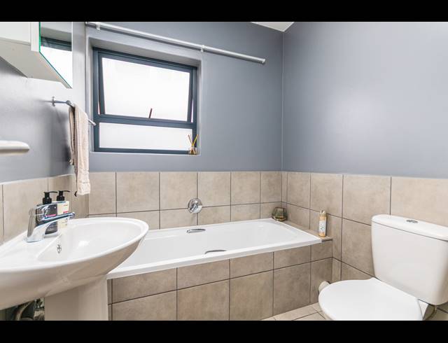 2 BEDROOM APARTMENT FOR SALE IN PARKLANDS